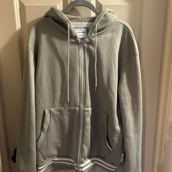 Minimal cute oversized zip up - Picture 1 of 4